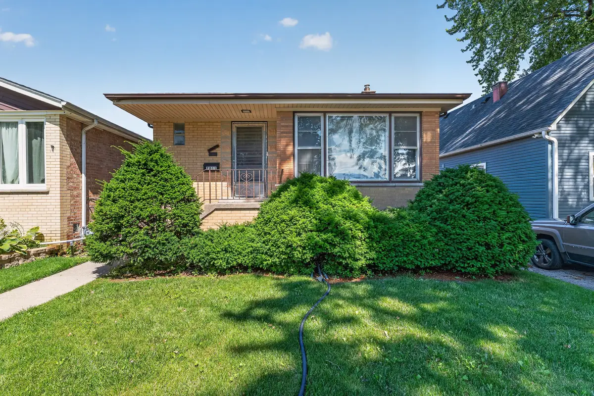 7811 Mcvicker Avenue, Burbank, IL 60459 - #1