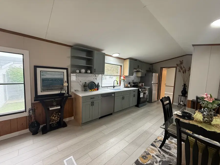 664 Huntsbridge Road, Matteson, IL 60443 - #3