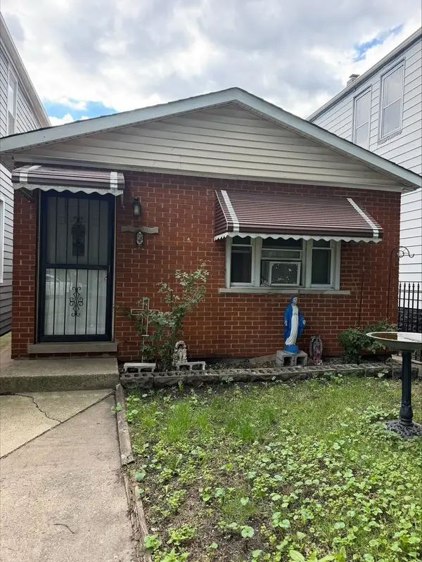 8620 S Baltimore Avenue, Chicago, IL 60617