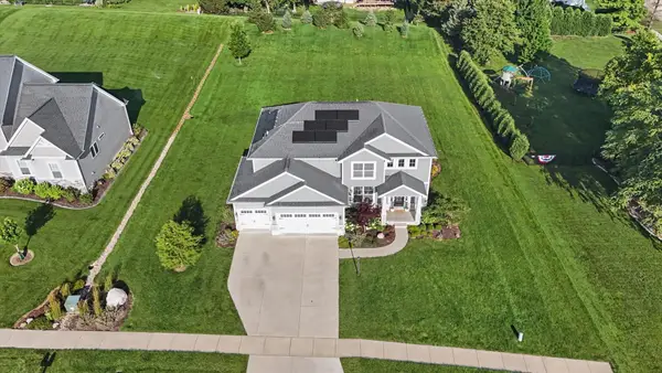 1401 Briarwood Lane, Mahomet, IL 61853