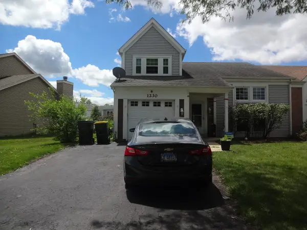 1230 Trinity Drive, Carol Stream, IL 60188