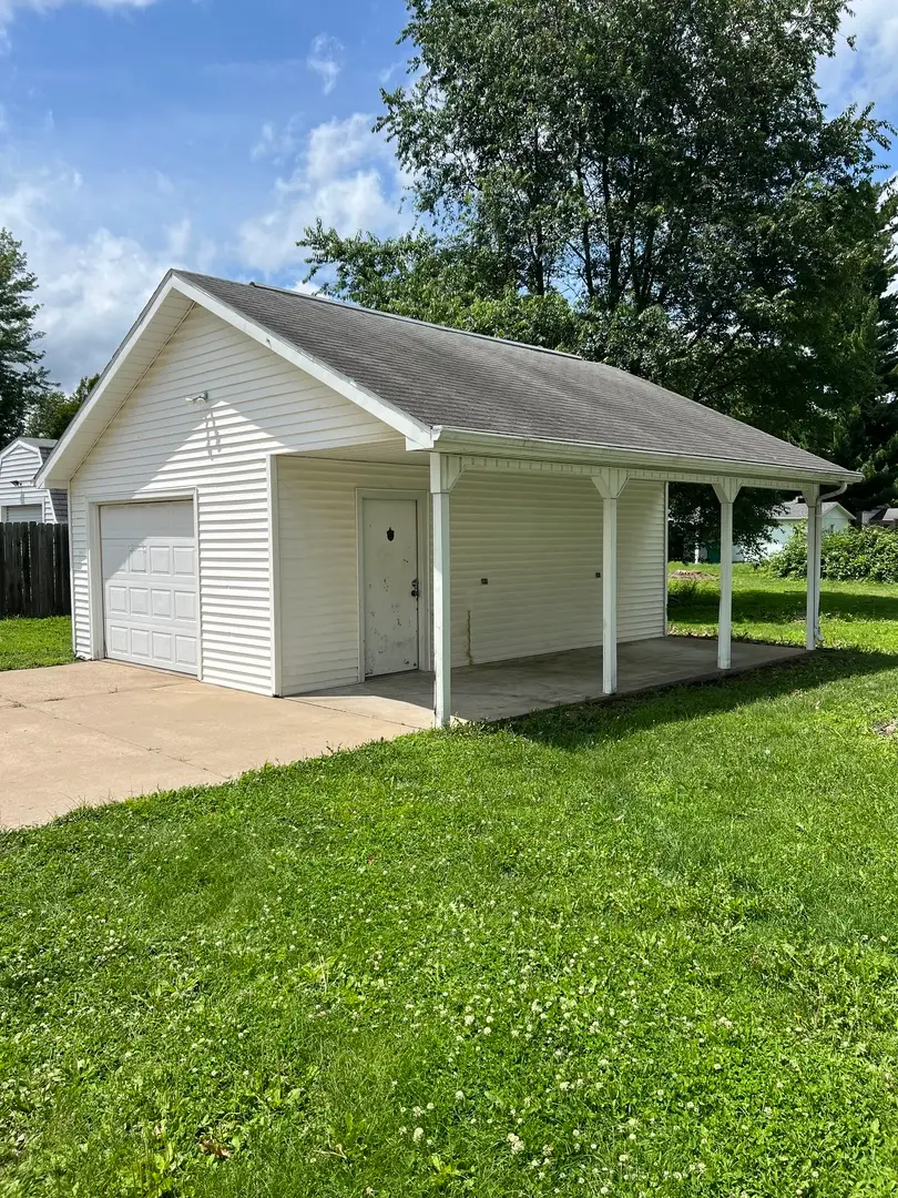 612 E Pierce Street, Macomb, IL 61455 - #3