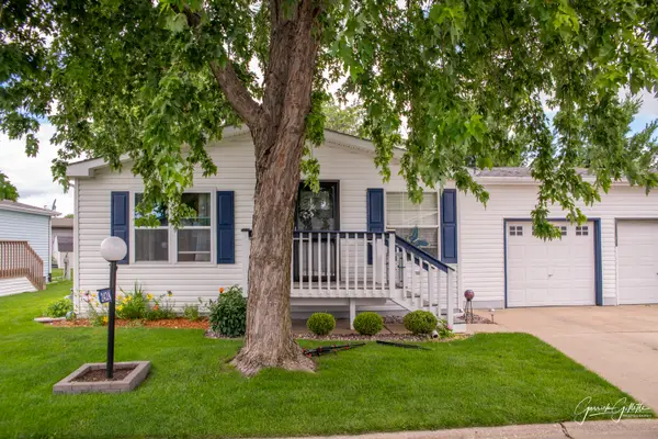 242A Meadowlark Lane, Sandwich, IL 60548