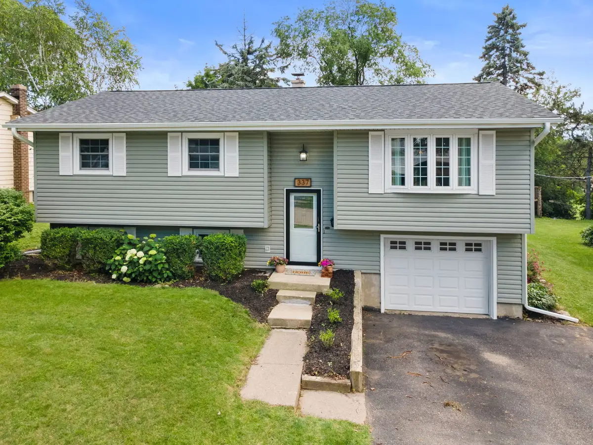 337 W Margaret Terrace, Cary, IL 60013 - #1