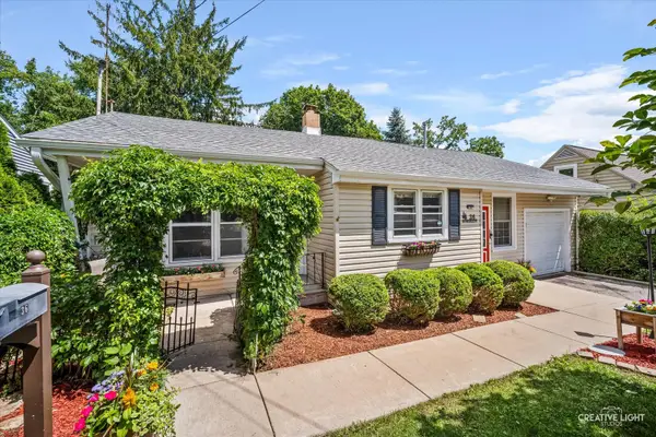 36 Mosedale Street, St. Charles, IL 60174