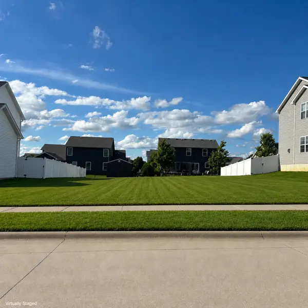 515 Wheatley Drive, Mahomet, IL 61853