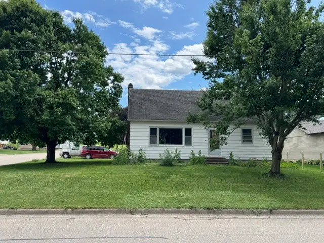 201 S West Street S, Preston, IA 52069 - #1