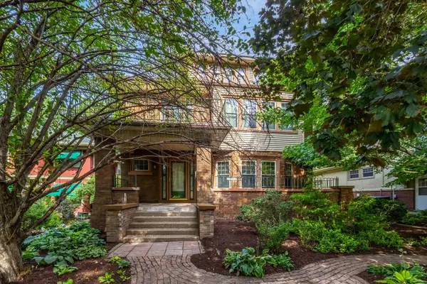 2411 Brady Street, Davenport, IA 52803