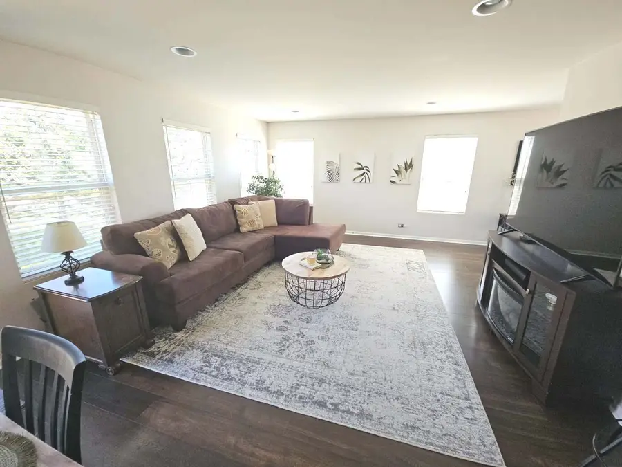 668 Acadia Circle, Crystal Lake, IL 60014 - #2