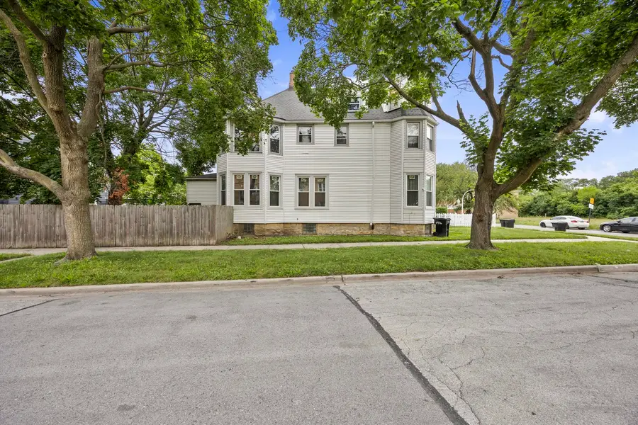 8956 S Dauphin Avenue, Chicago, IL 60619 - #3