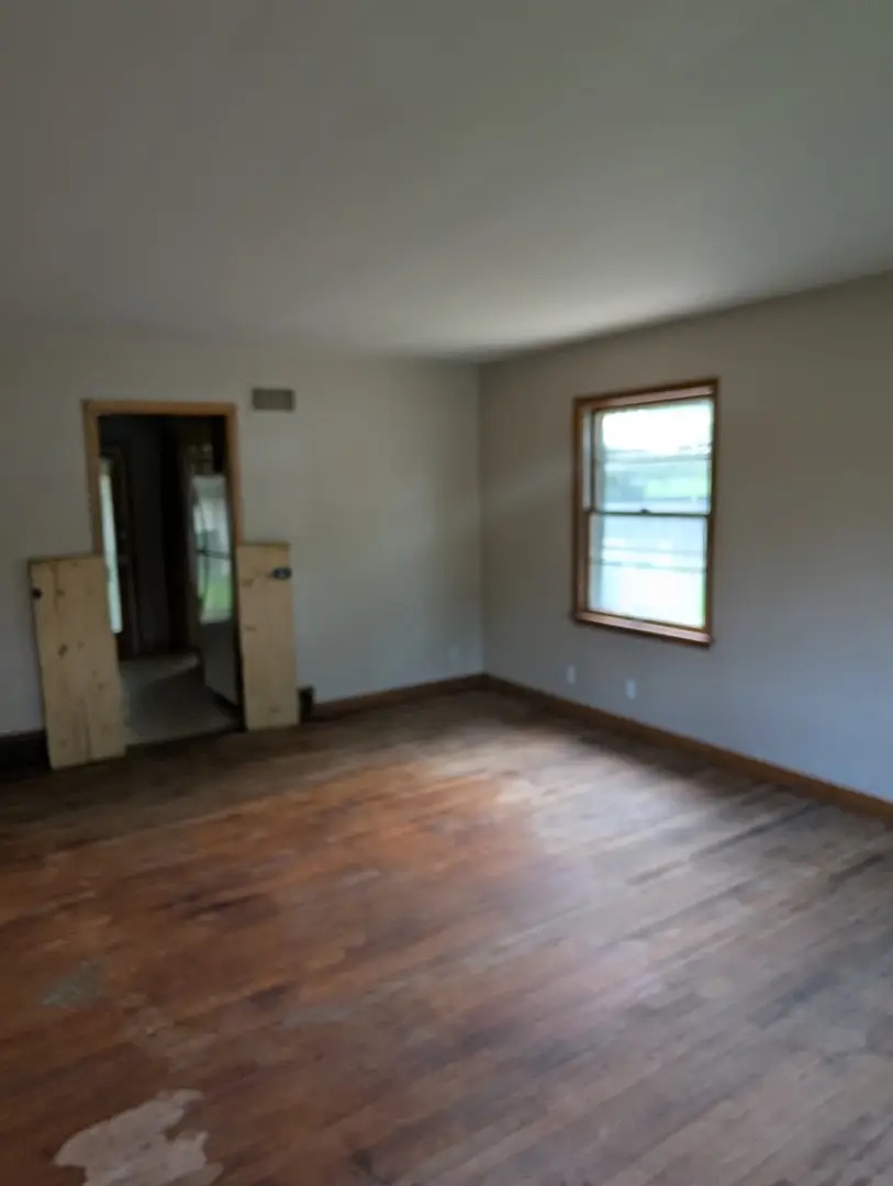 105 N 4th Avenue, Sherrard, IL 61281 - #3