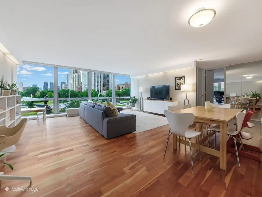 330 W Diversey Parkway #401, Chicago, IL 60657 - #2