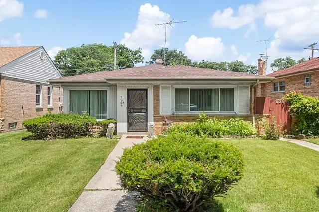 6209 N Caldwell Avenue, Chicago, IL 60646 - #1