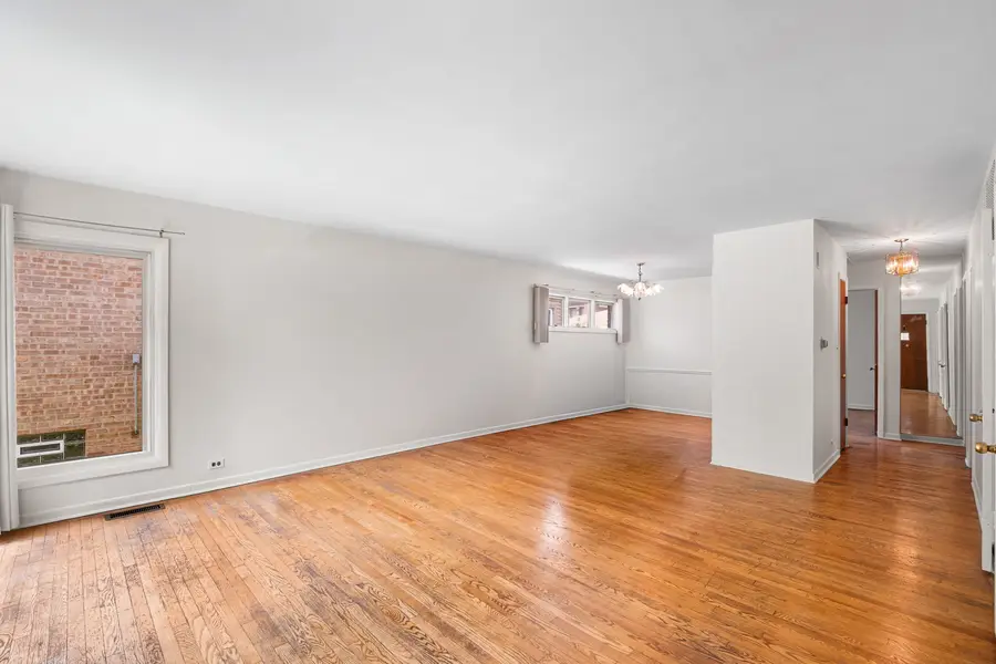 6209 N Caldwell Avenue, Chicago, IL 60646 - #3