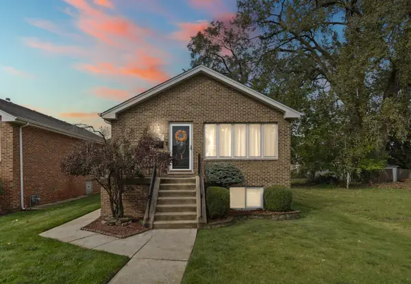 8850 S Mozart Avenue, Evergreen Park, IL 60805