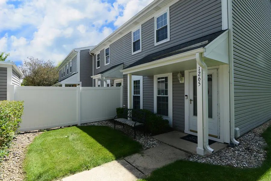1265 Downing Street, Roselle, IL 60172 - #2