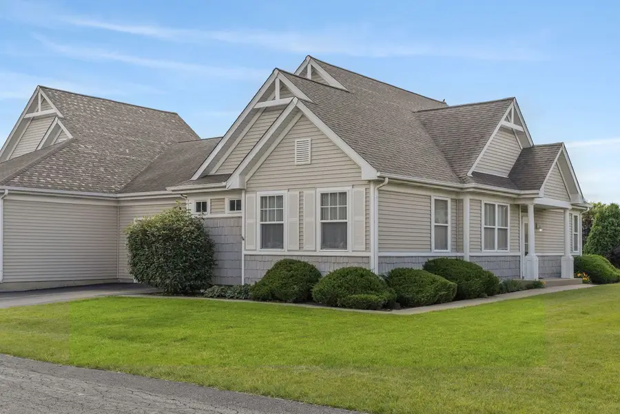 2549 Lincoln Park Court #2549, Crest Hill, IL 60403 - #3