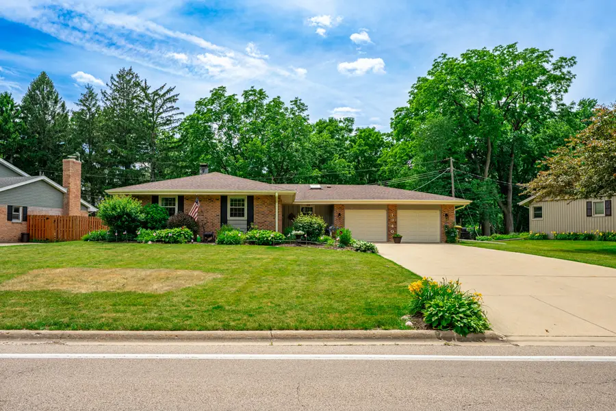 1340 Williamsburg Road, Rockford, IL 61107 - #3