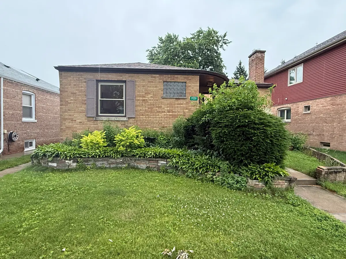 9559 S Mozart Avenue, Evergreen Park, IL 60805 - #1