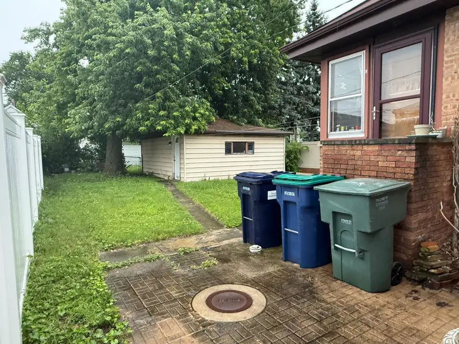 9559 S Mozart Avenue, Evergreen Park, IL 60805 - #2