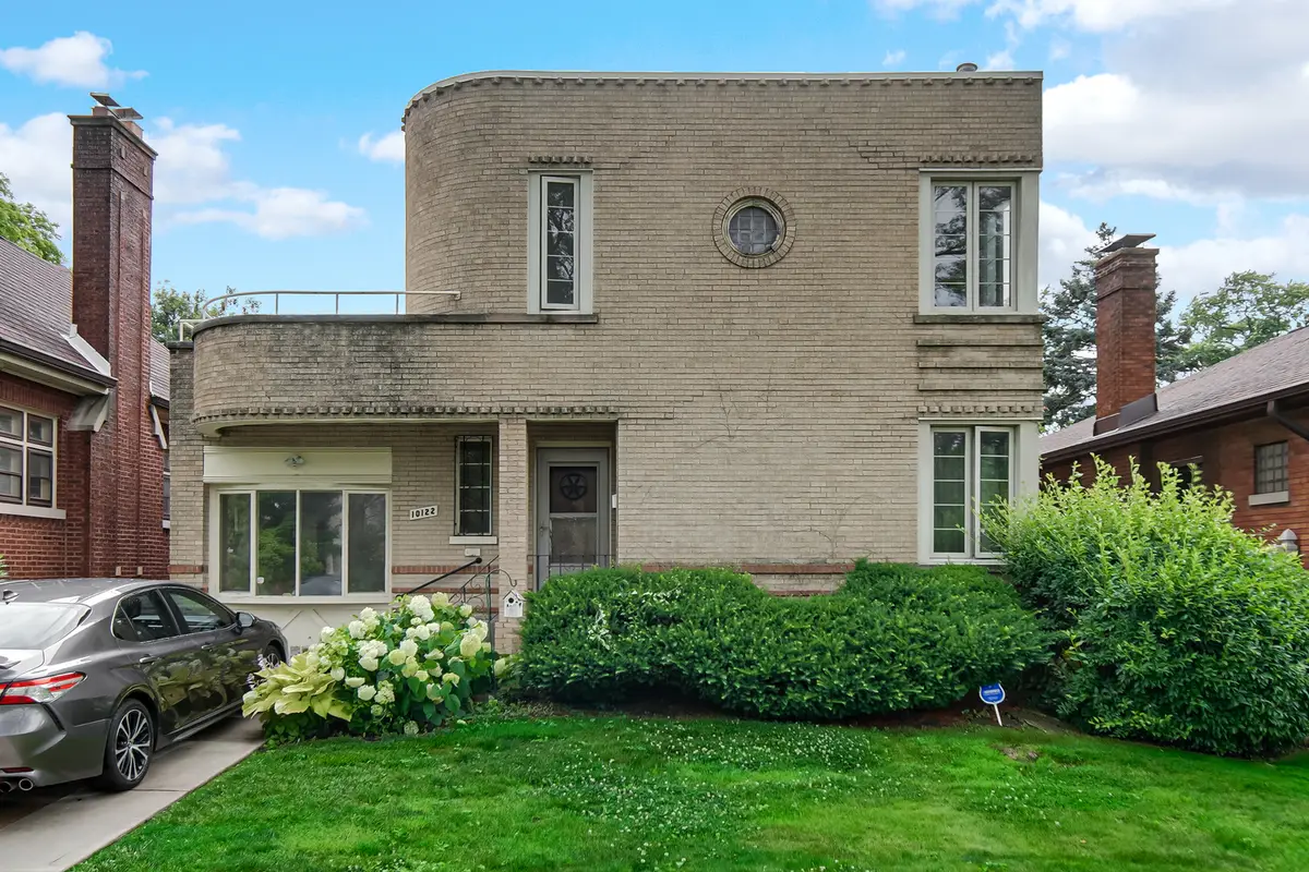 10122 S Bell Avenue, Chicago, IL 60643 - #1