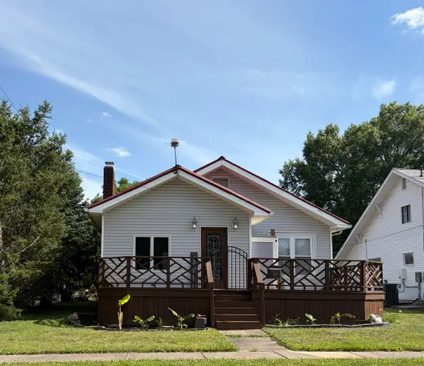 502 W Cherry Avenue, Christopher, IL 62822
