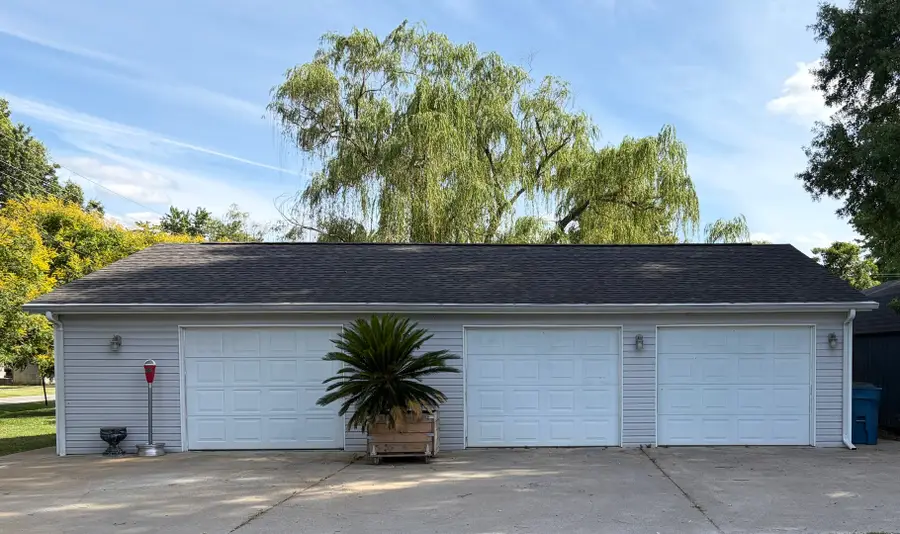 502 W Cherry Avenue, Christopher, IL 62822 - #2