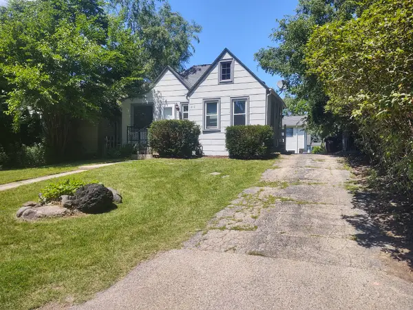 218 Southern Terrace, Island Lake, IL 60042