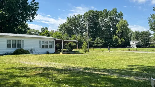 14544 N Old Centralia Lane, Mt Vernon, IL 62864