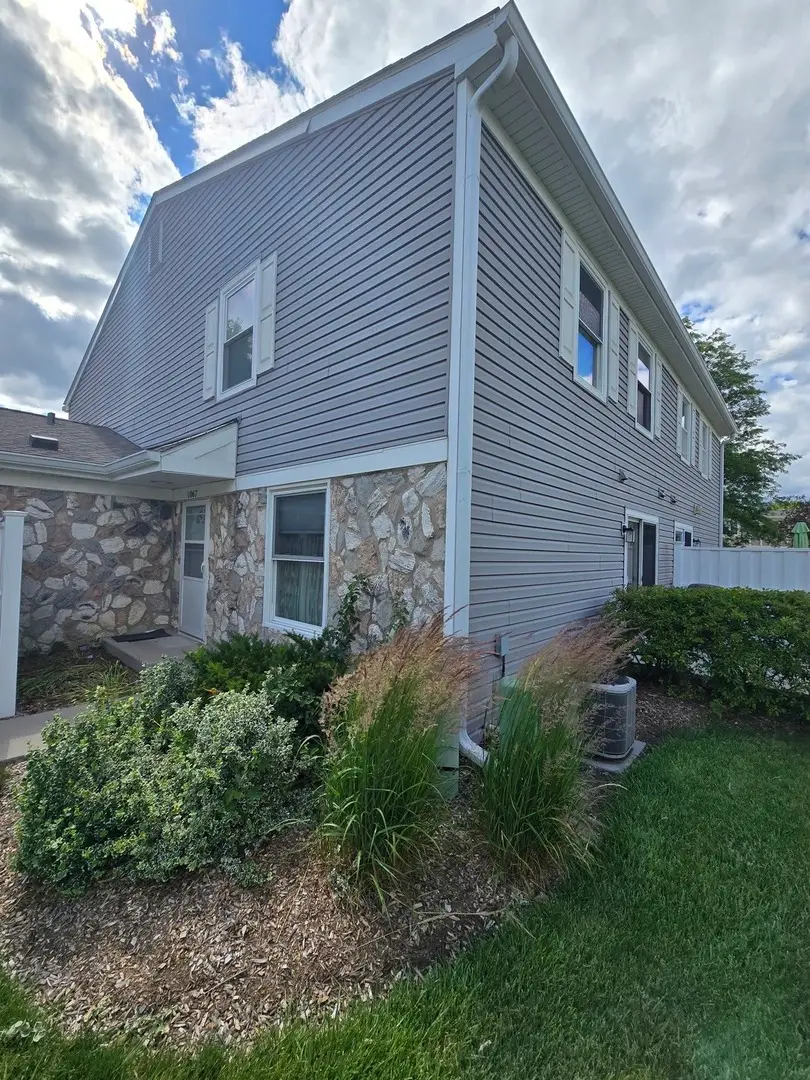 1067 Glouchester Harbor, Schaumburg, IL 60193 - #1