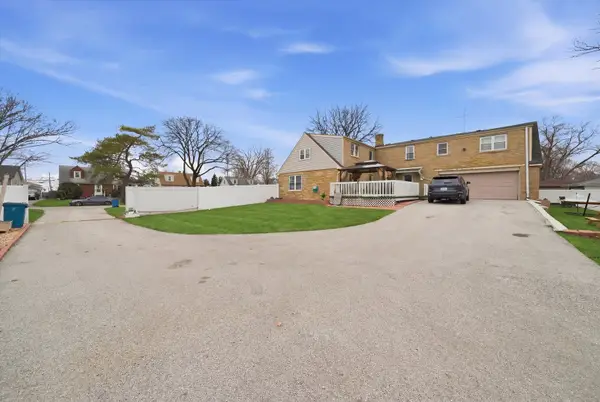 29 S Iowa Avenue, Addison, IL 60101