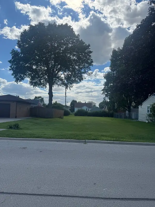 1721 Dearborn Street, Crest Hill, IL 60403