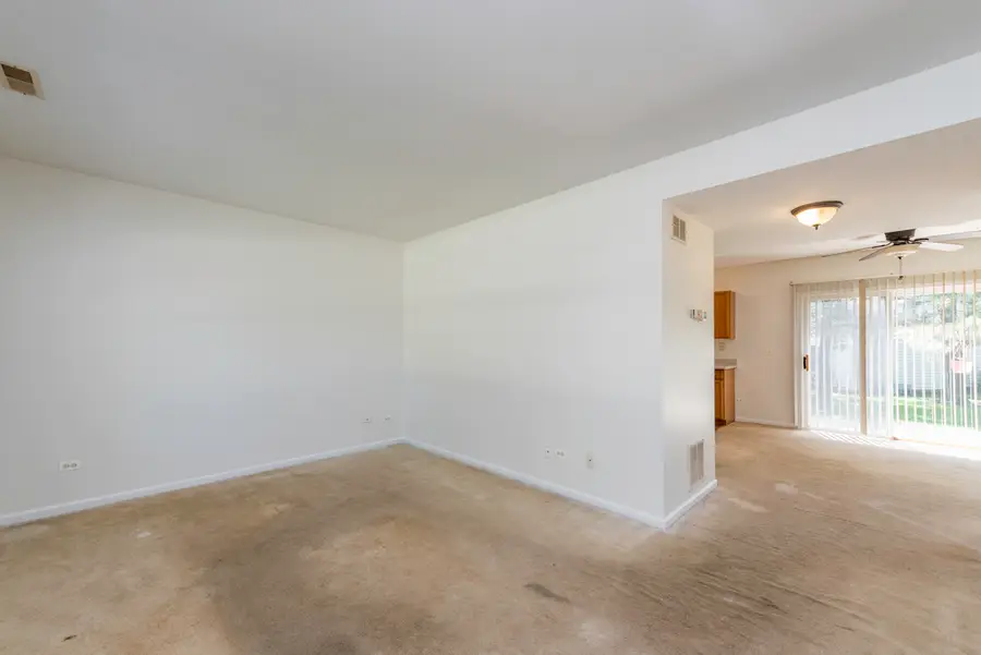 1413 W Split Oak Circle, Round Lake Beach, IL 60073 - #3