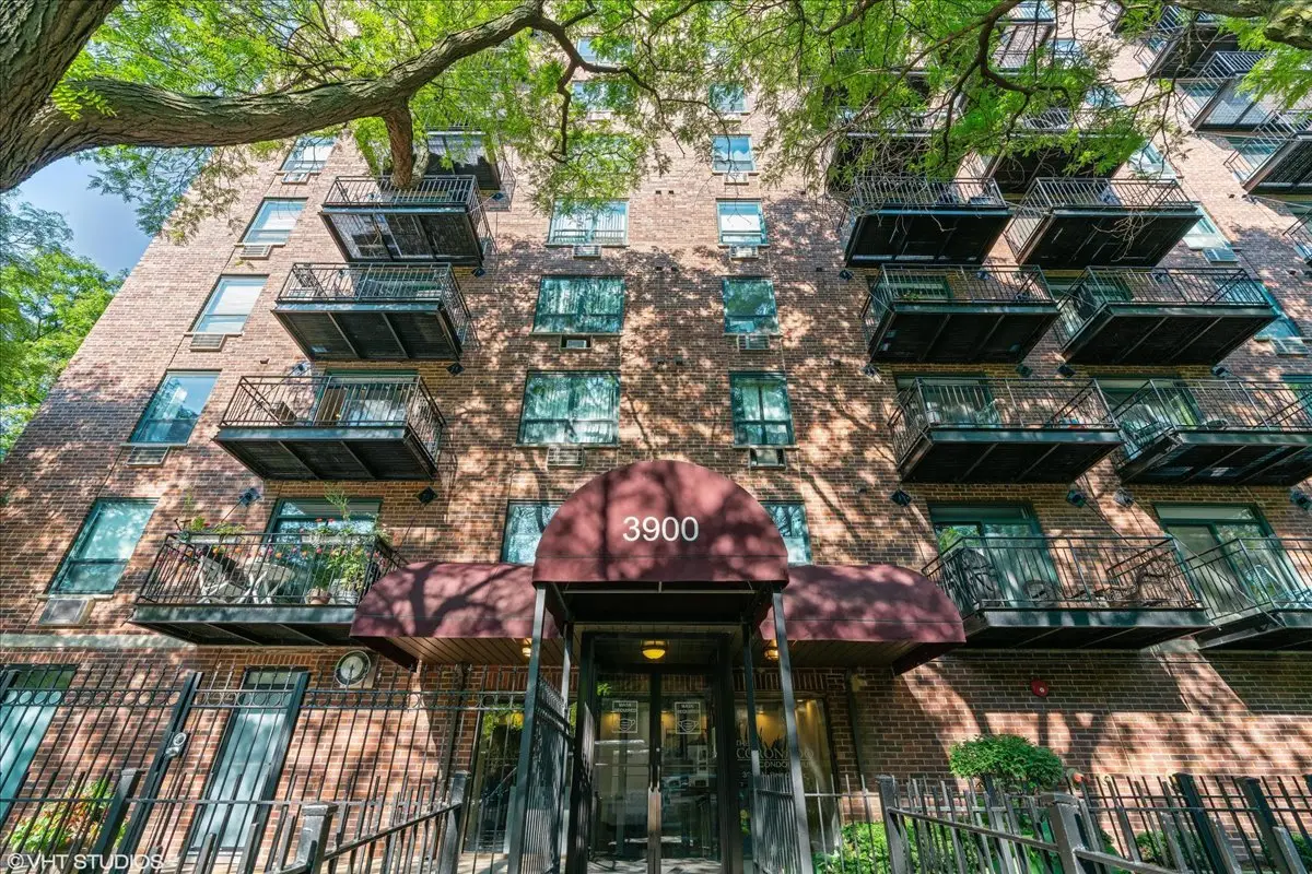 3900 N Pine Grove Avenue #209, Chicago, IL 60613 - #1