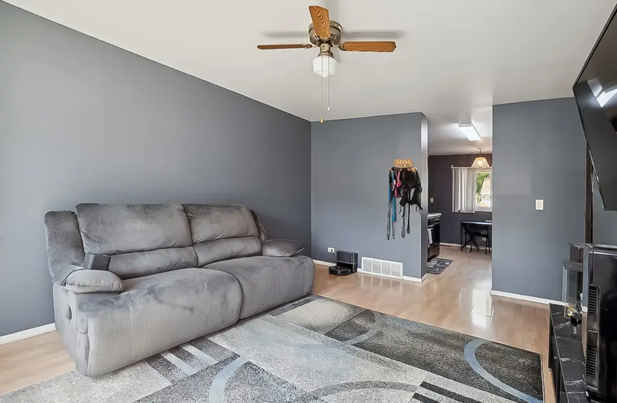 4028 Oxford Court, Streamwood, IL 60107 - #3