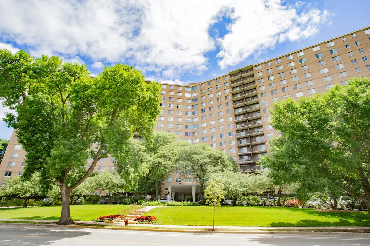 7033 N Kedzie Avenue #303, Chicago, IL 60645 - #1