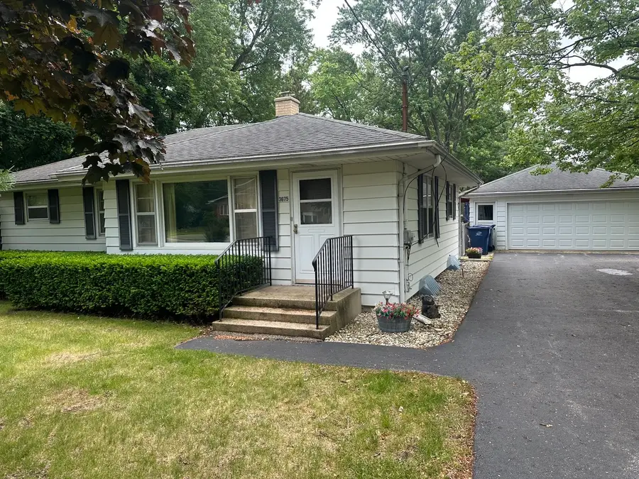 3675 Woodlawn Avenue, Gurnee, IL 60031 - #2