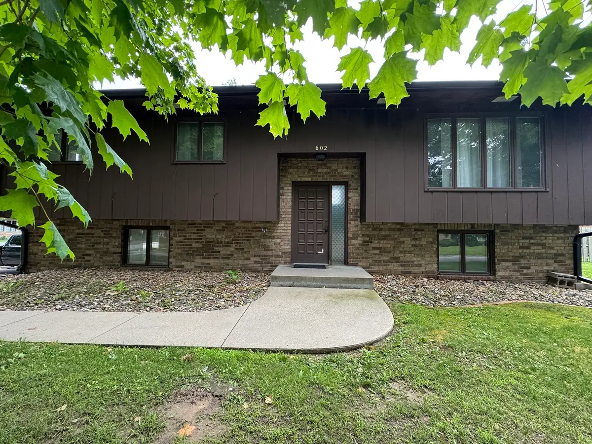602 5th Avenue W, Andalusia, IL 61232 - #1