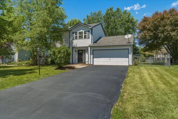 4709 Southhampton Drive, Island Lake, IL 60042
