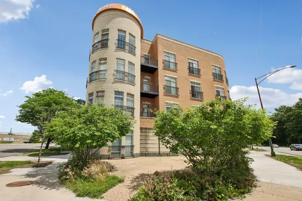 6425 W Touhy Avenue #2C, Chicago, IL 60646