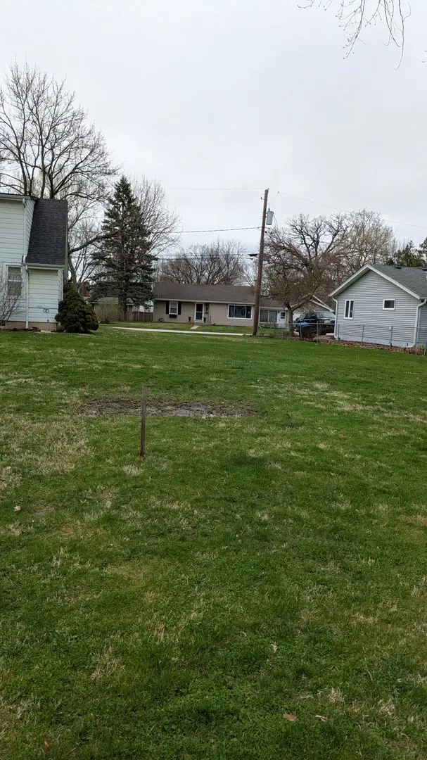611 Oakwood Drive, Geneva, IL 60134 - #1