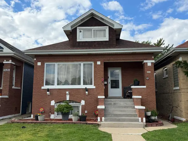 5528 W Henderson Street, Chicago, IL 60641