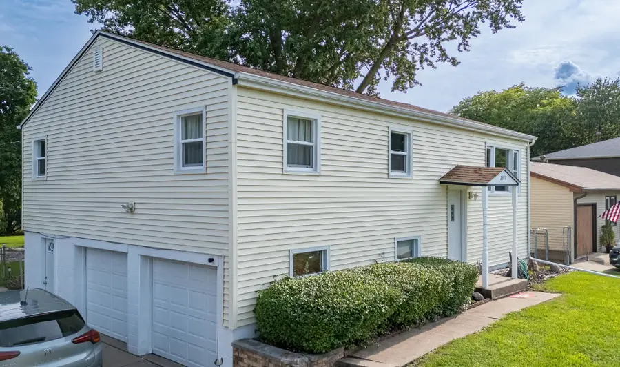 2311 W 46th Street, Davenport, IA 52806 - #2