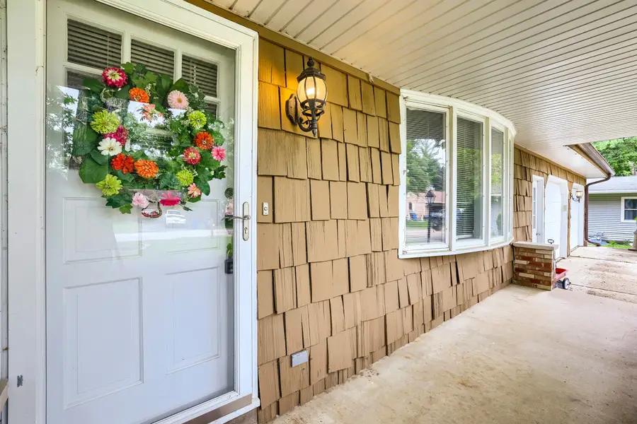 823 Greenwood Avenue, Carpentersville, IL 60110 - #2