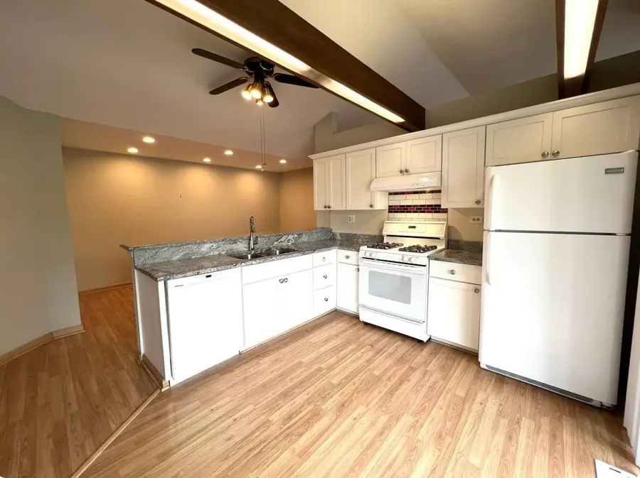 1214 Ballantrae Place #E, Mundelein, IL 60060 - #3