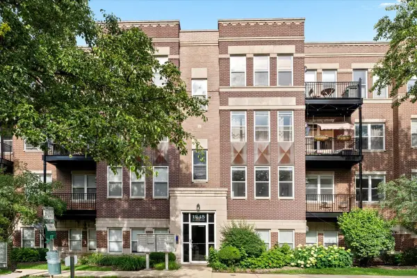 1245 N Orleans Street #902, Chicago, IL 60610