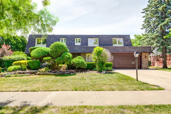 2315 Castilian Circle, Northbrook, IL 60062