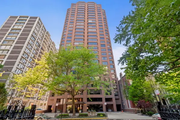 1410 N State Parkway #7A, Chicago, IL 60610