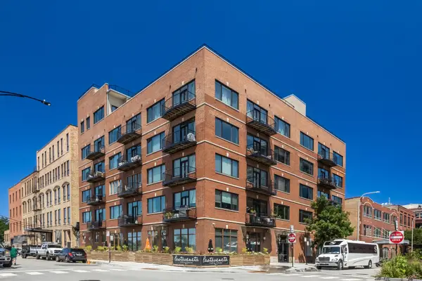 1152 W Fulton Street #4D, Chicago, IL 60607