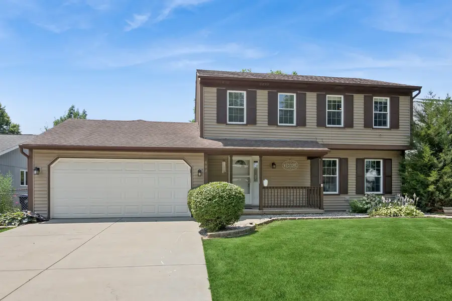 604 Shenandoah Trail, Elgin, IL 60123 - #2